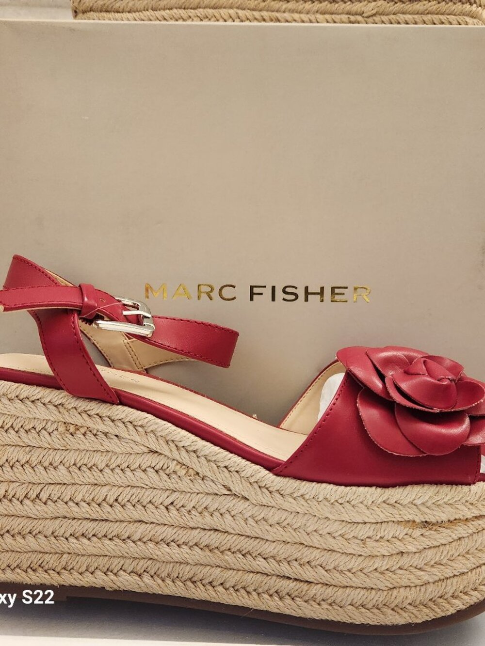 Marc Fisher "Venom" Platform Wedge Sandals. NIB. Size 9